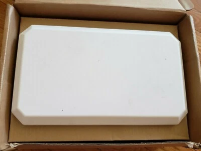 LAIRD PDM24518-AZ1 DUAL-BAND OMNIDIRECTIONAL ANTENNA 2400-2500 8DBI 4 PORT - Image 1 of 4