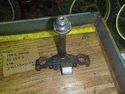 HONDA XL 125 S 1982 vástago de dirección/árbol triple inferior tengo más piezas  Foto 1 de 4