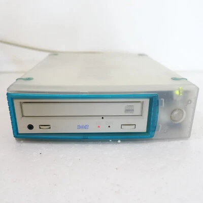 Vintage ClubMac Yamaha 6X/4X/16X SCSI CDRW 50W Universal External Termination - Image 1 of 4