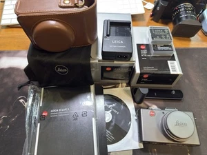 Leica D-Lux 5 - 18153 - Titanium - Limited To 1000 Units + Leica Handgrip ++ - Picture 1 of 20