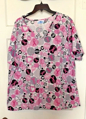 Blusa Médica SB Cancer Cure Rosa y Gris Patrón Corazón Talla 3X Foto 1 de 4