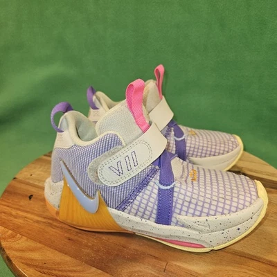 Nike LeBron Witness 7 GS Acción Uva/Naranja Zapatos DQ8647-101 Juvenil Talla 12C Foto 1 de 4