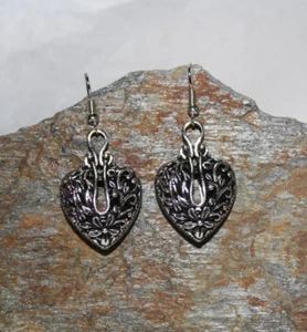 BRIGHTON BEACH FILIGRAN, HERZ OHRRING - Bild 1 von 1