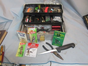 Umco Corp. 102A 2 Tray Fishing Box Full Of New & Used Tackle - Picture 1 of 7