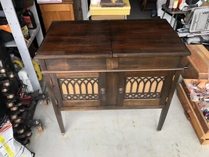 Rare Antique Lyrolian phonograph, Lyric lateral records-Talking Machine -Works- - Picture 1 of 12