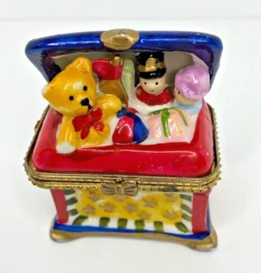 Caja de baratijas de porcelana caja de juguetes soldado oso de peluche bola Navidad 3,5" - Imagen 1 de 8