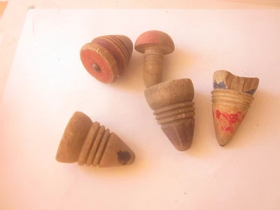 43394 5 alte Kreisel Peitschen Kreisel antike stark gebraucht - Bild 1 von 4