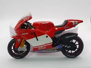 Moto Ducati Desmo Sedici (2004) Maisto 1/18 Rosso - Foto 1 di 1