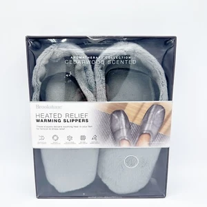 Brookstone beheiztes Relief wärmende Slipper Zedernholz duftende Aromatherapie neu im Karton Einheitsgröße - Bild 1 von 6