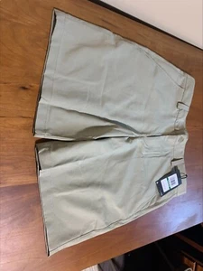 Under Armour Shorts Large Beige Khaki Loose Heatgear Golf Hiking. - Picture 1 of 3