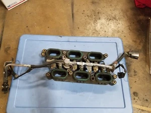 2003-2008 JAGUAR S-TYPE V6 3.0 LOWER INTAKE MANIFOLDS FUEL RAIL FUEL INJECTORS - Picture 1 of 1