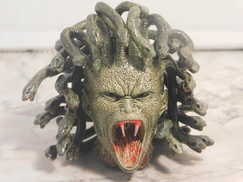 Hot Toys MMS122 1/6 12" Medusa Head Figure CLASH OF THE TITANS PERSEUS - RARE Cover