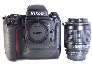 Nikon F5 35mm SLR Film Camera Body AF Nikkor 80-200mm f/4.5-5.6 D Lens Set JAPAN - Picture 1 of 16