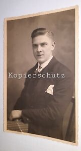 Elegancki młody mężczyzna 1927 garnitur krawat wkładany atelier mody rostock zdjęcie AK