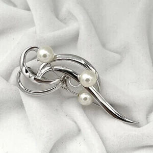 Signed Mikimoto Akoya White Pearls Pin Brooch FROM JAPAN - Picture 1 of 24