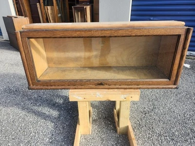 Sección Librería MACEY 911 Roble Tigre Barrister Foto 1 de 4