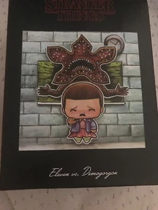 Stranger Things Eleven vs Demogorgon Diorama Figur Loot Crate SuperEmoFriends - Bild 1 von 1