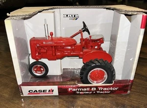 tractor CASE IH miniature farmall B  tractor ERTL 14628 1/16  NIB - Picture 1 of 6