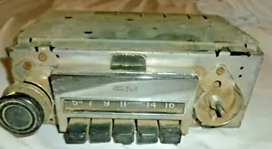 1967-1972 Chevy Truck Delco GM AM FM Radio Pickup Blazer Suburban Van - Picture 1 of 5
