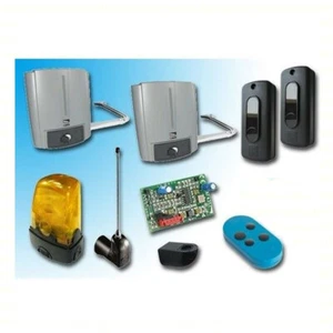 KIT AUTOMAZIONE PER CANCELLI A 2 ANTE BATTENTI CAME FAST 70 U1872 AUTOMAZIONI - Foto 1 di 1