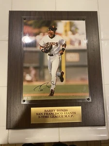 BARRY BONDS AUTOGRAPHED SIGNED 8 x 10 PHOTO PICTURE BONDS HOLOGRAM - Picture 1 of 3