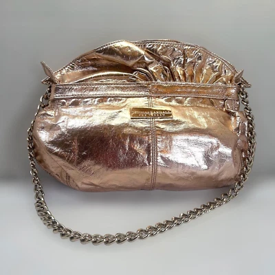 Bolso de hombro dorado metálico dorado dorado Loeffler Randall For Target Foto 1 de 4