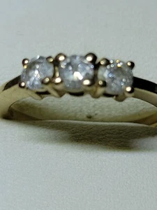 DDB 14K YELLOW GOLD 3 Diamond Engagement RING SZ-7 - Picture 1 of 4