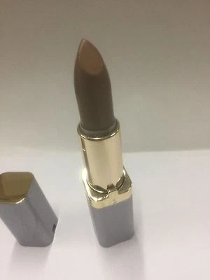 Lápiz labial L'Oreal Rouge Virtuale #830 AZÚCAR MARRÓN tamaño completo NUEVO. Foto 1 de 4