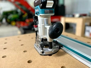 Adaptador de riel guía compatible con Makita Plunge Trim Router - Hecho en EE. UU. - Imagen 1 de 5