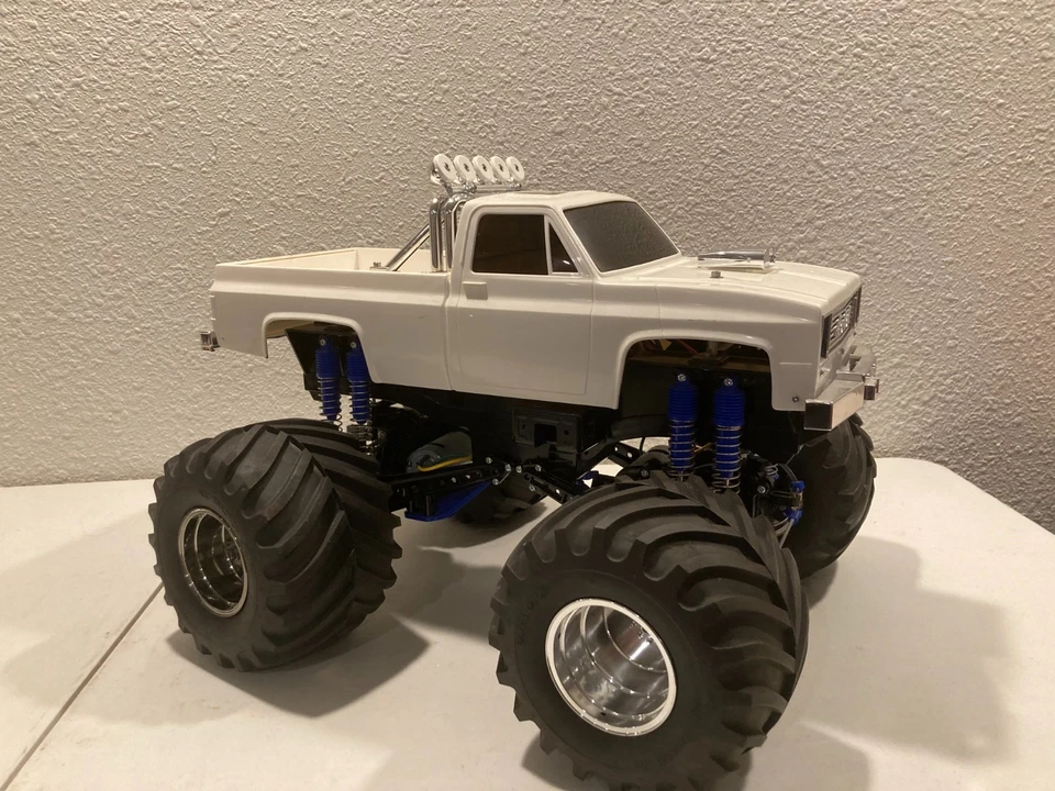 De Colección Tamiya Super Clod Buster 1/10 Monster Chevrolet C 10 Camioneta Coche RC Juguete Foto 1 de 4