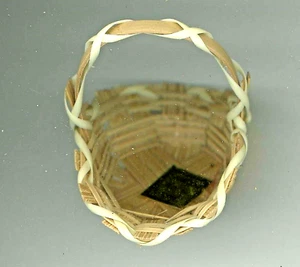 Puppenhaus gewebter Korb Handwerk Blume Schneiden Größe 2" L 1" H Neu in USA B6-D7 - Bild 1 von 3