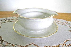 Vintage Seltmann Weiden Bavaria Theresia White Gold 2-Handle Gravy Boat  w/Plate - Picture 1 of 7