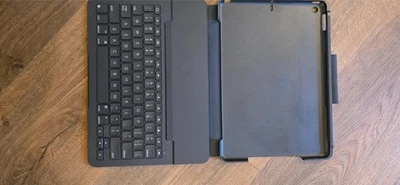 罗技 iPad Slim 保护壳 - 黑色 — 第 1/2 张图片