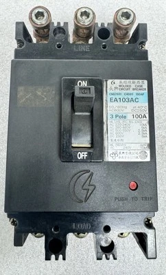 Circuito moldeado EA103AC AC600V DC250V 3 polos Foto 1 de 4