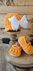 NEW Handmade Baby Girl Hat and Mary Jane Shoes Booties Crochet 0-3 mo Photo Prop - Picture 1 of 4