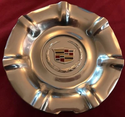 Tapa central rueda Cadillac SRX Premium 20" 7 radios 20965437 2013 2014 2015 2016  Foto 1 de 4