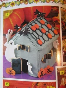 Halloween Haunted House Baking Recipe Pattern, Pumpkin Chip Cupcakes, Cardamom - Imagen 1 de 6