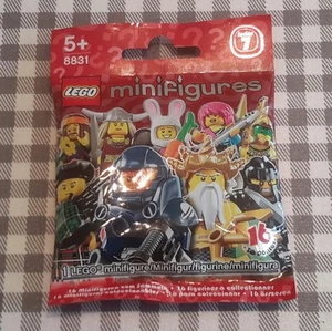 Lego minifigures series 7 unopened sealed random mystery blind bag packet - Picture 1 of 2