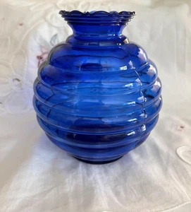 Vintage Indiana Glass Cobalt Beehive Vase Ribbed Scalloped Rim 5" Tall USA - Picture 1 of 4