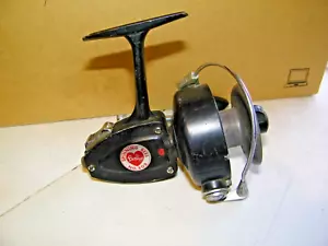 VINTAGE BERKLEY NO 808 SPINNING FISHING REEL BLACK WORKS - Picture 1 of 5