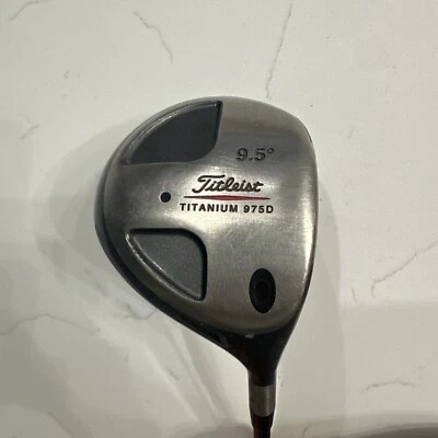 Club de golf Titleist Titanium 975D Driver para hombre 46" 9,5° diestro varilla de grafito Foto 1 de 4
