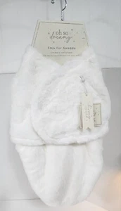 NWT Oh So Dreamy Faux Fur Baby Swaddle White 0-3 Months - Picture 1 of 5