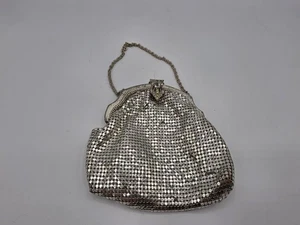 Vintage Whiting Davis Mesh Purse Silvertone W/ Rhinestone Clasp Art Deco - Picture 1 of 5