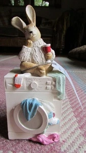 Next,Rosie Rabbit sitting on washing machine ornament,bnwt~Gorgeous! - Picture 1 of 3