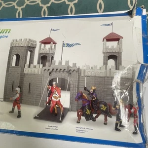 Toys R Us Imaginarium castle fortress playset with Knights and Horses - Picture 1 of 10
