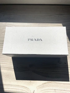 Scatola vuota bicchieri PRADA - confezione regalo - 7 x 3 x 3 pollici ottime condizioni - Foto 1 di 6