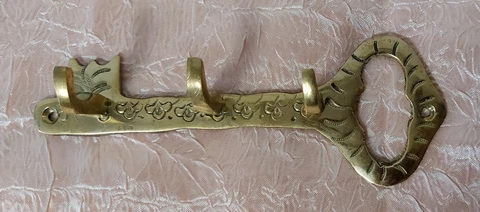 COLLECTIBLE MOROCCAN HANGER SHAPED KEY HENGER HOME OFFICE BRASS GREAT GIFT Cover