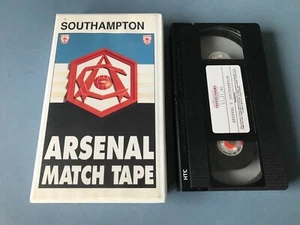 ARSENAL V SOUTHAMPTON - MATCH TAPE - 17, 11, 1990 VHS VIDEO VINTAGE - Imagen 1 de 5