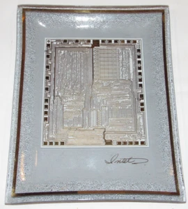 VINTAGE 1973 INTEL 8080 MICROPROCESSOR CHIP COMMEMORATIVE GOLD TRIM GLASS DISH! - Picture 1 of 11