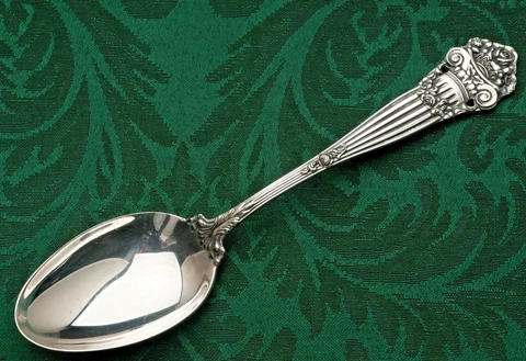 Georgian by Towle Table Serving Spoon, Sterling Silver Cover